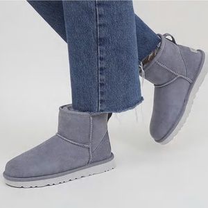 UGG Classic Mini II Boots Ash Fog NIB 7 🖤 SOLD OUT 🖤